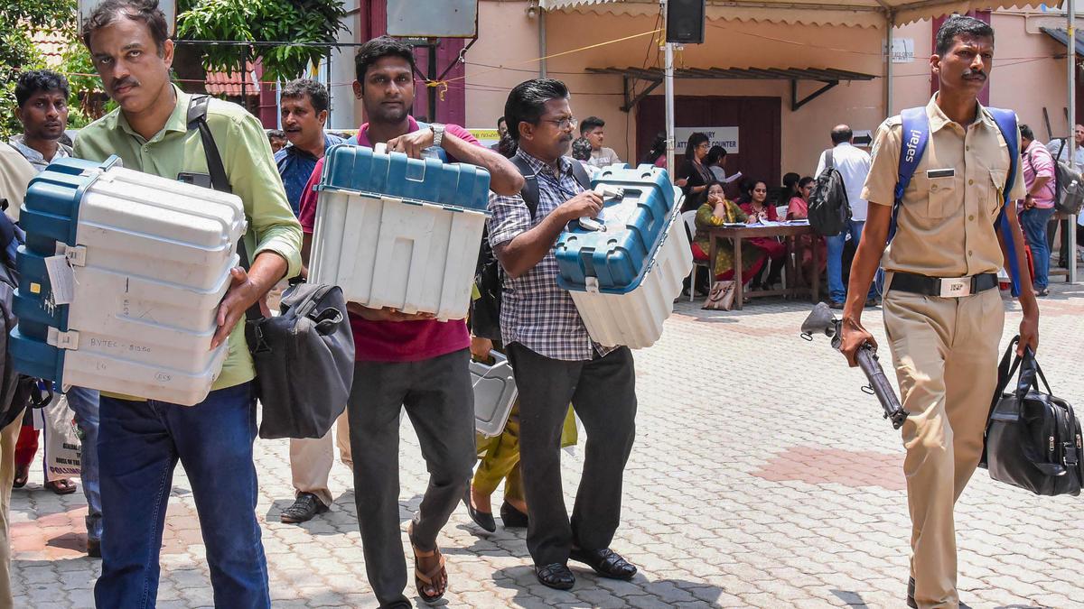 Lok Sabha polls | Polling kicks off at 7 a.m. in Kerala; mock polling progressing in booths