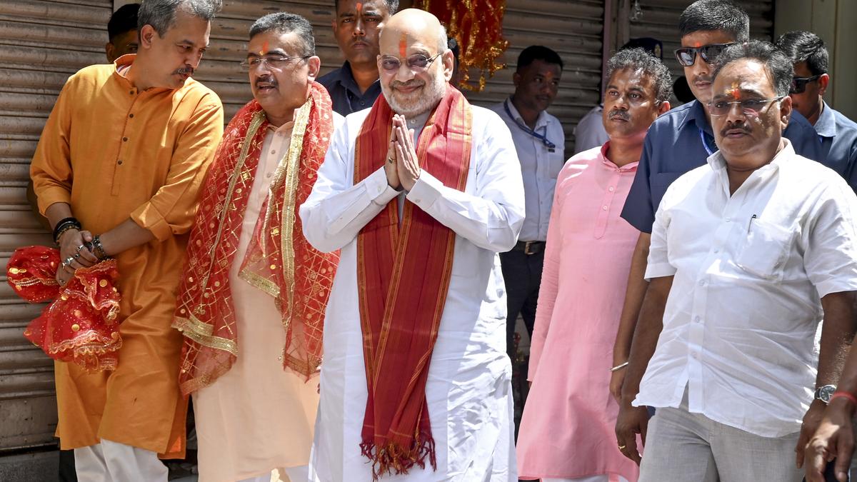 Pray to Maa Durga that 'Sonar Bangla' glory is restored by new Govt post 2026 polls: Amit Shah in Kolkata