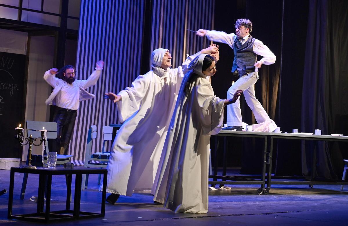 Dumpling: Armenian production turns biting satire into vibrant theatrical experience - The Hindu