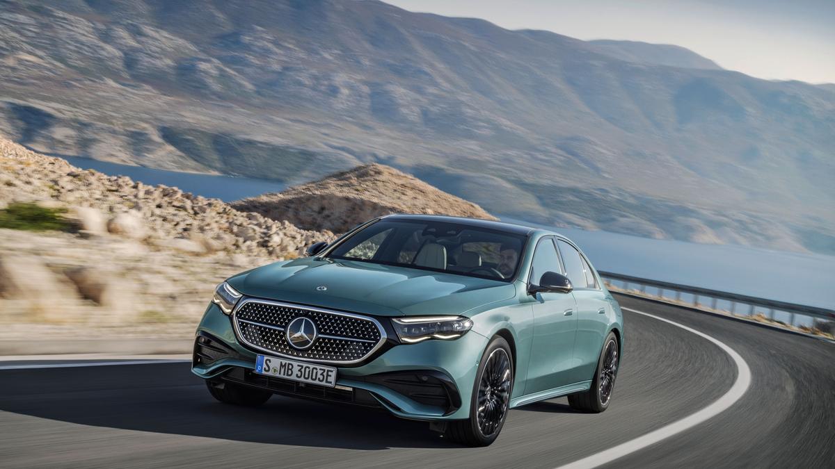 Mercedes Benz launches the new E-Class LWB business sedan