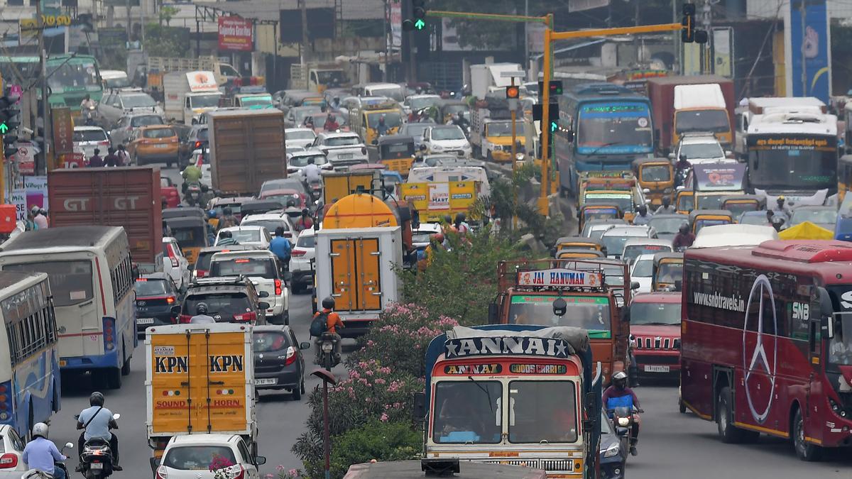 Traffic jams from Koyambedu to Maduravoyal irk commuters in Chennai