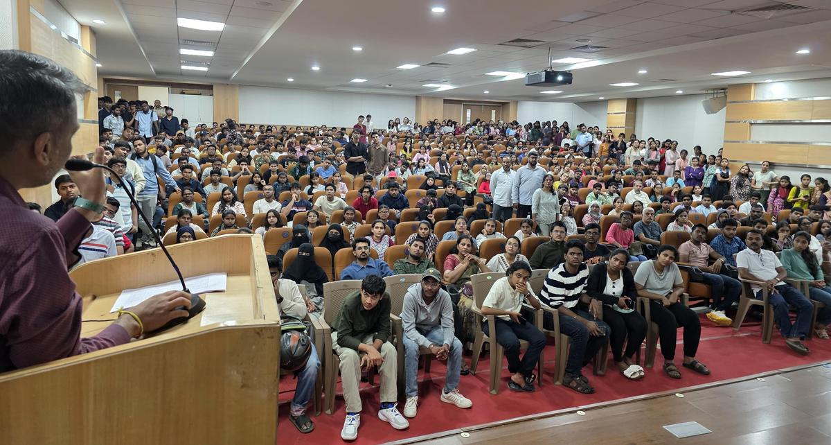 Policy loopholes lead to imbalance in engineering seats in Karnataka - The Hindu