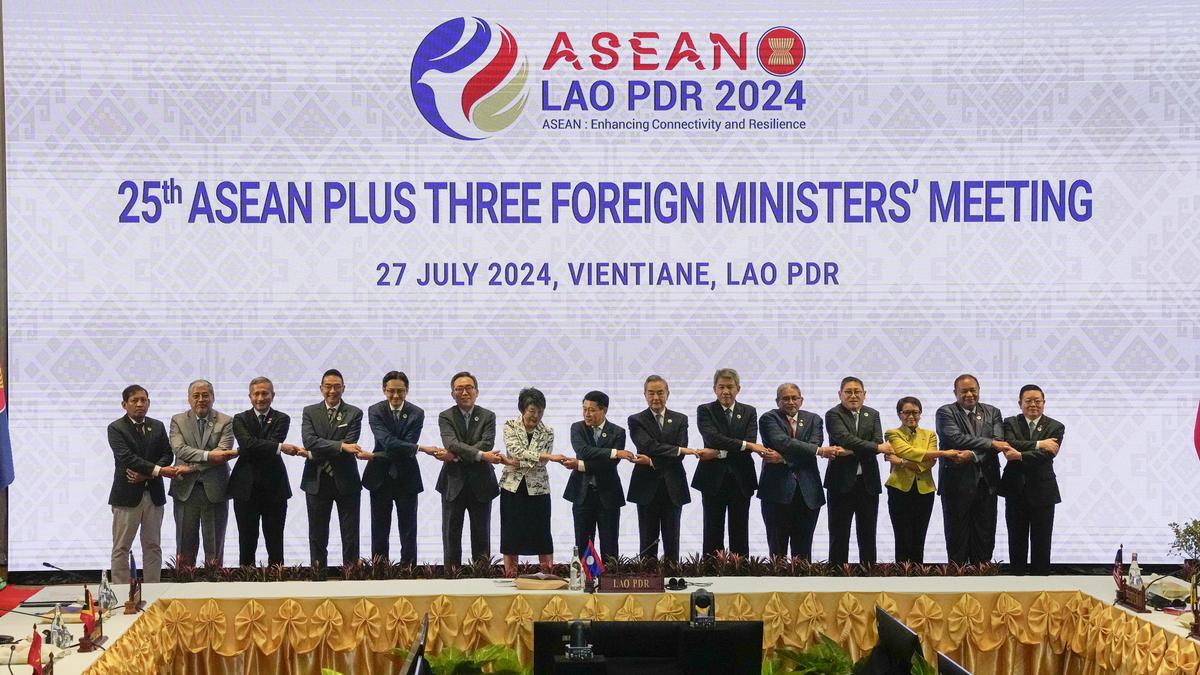 Top diplomats from ASEAN , U.S., China meet to discuss Myanmar crisis, maritime disputes