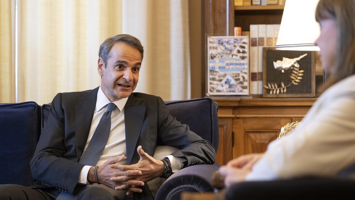 Campaign for Greek election begins with dissolved Parliament