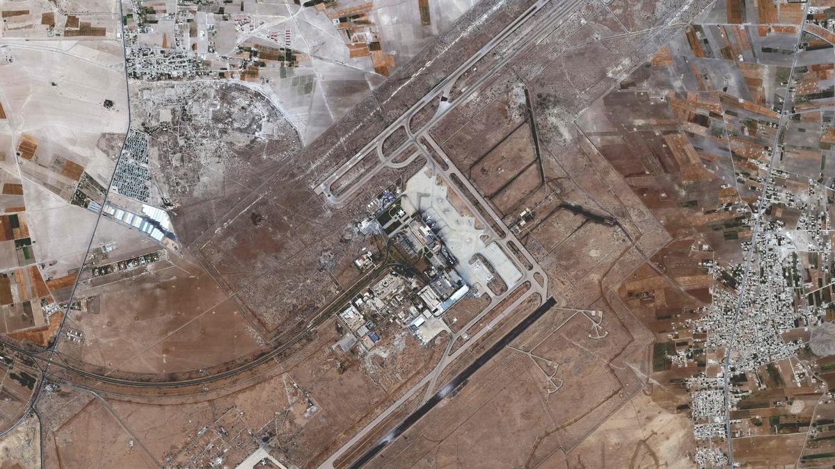 Допросы в аэропорту. Аэропорт Дамаск. Аэропорт в Дамаске разбомбили.