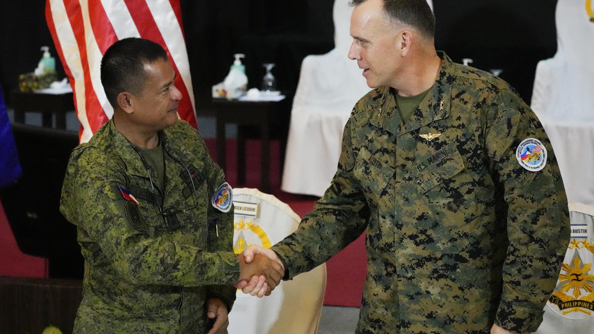 Philippines, U.S. begin largest-ever joint troop exercises amid regional tensions