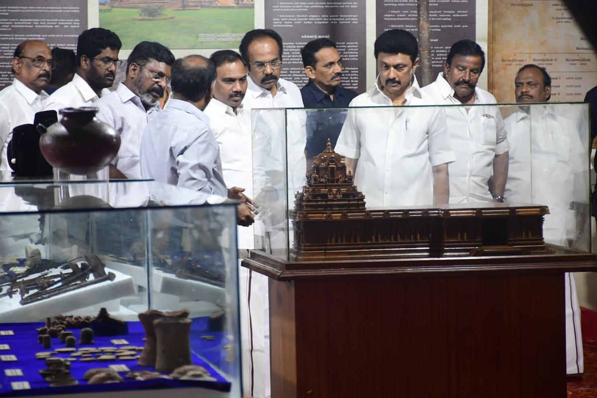 CM Stalin inspects excavation site at Maligaimedu - The Hindu