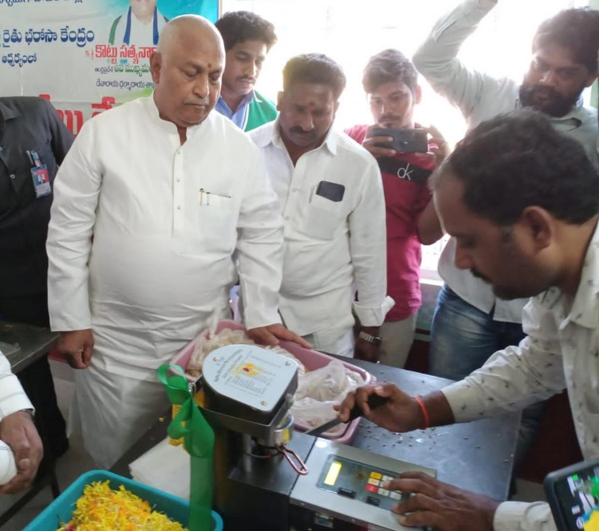 Deputy Chief Minister launches paddy procurement in kharif season in