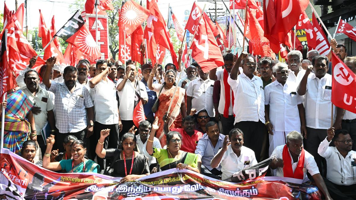 Trade unions stage road blockade in southern districts; over 2,000 persons detained