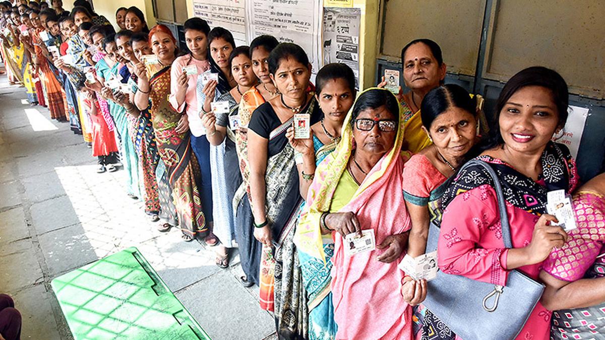 https://th-i.thgim.com/public/incoming/d7n1rx/article70129082.ece/alternates/LANDSCAPE_1200/IMG_Voting_for_Maharasht_2_1_U1DP0533.jpg