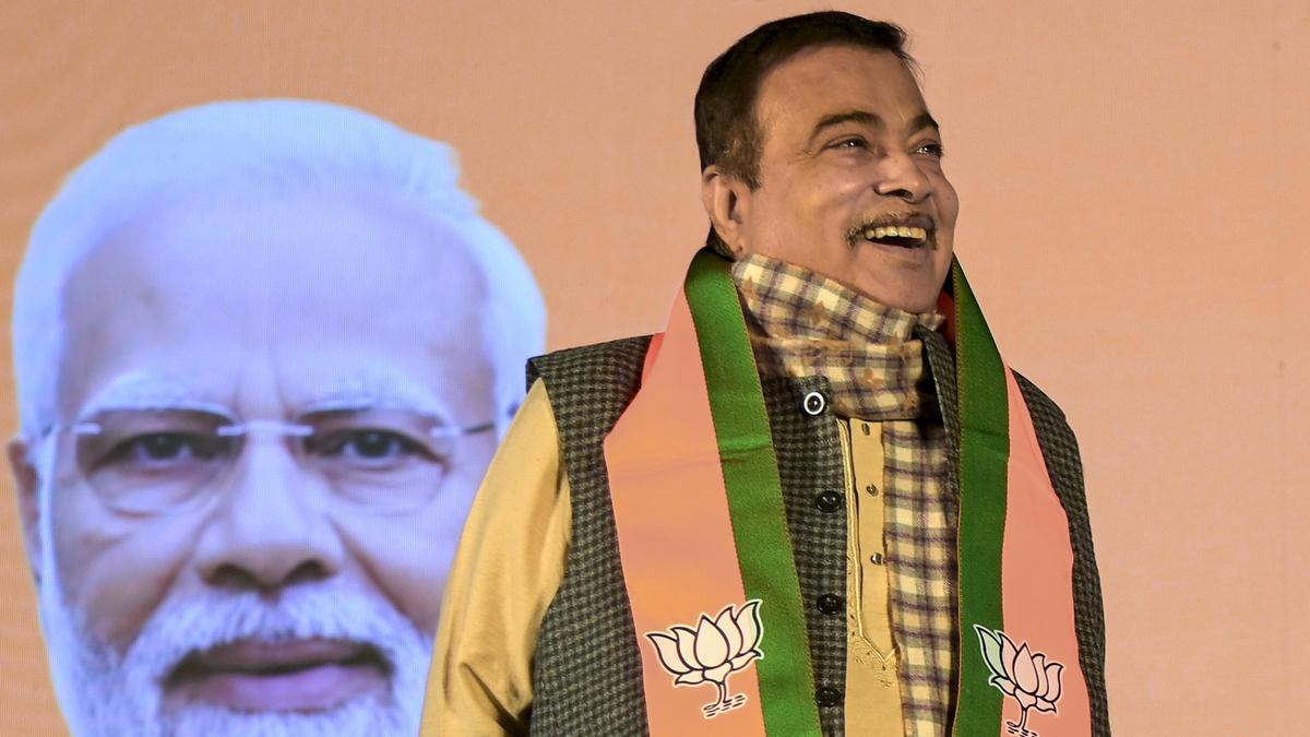 No dearth of funds in country, need leaders who work honestly for villages, poor, farmers: Gadkari