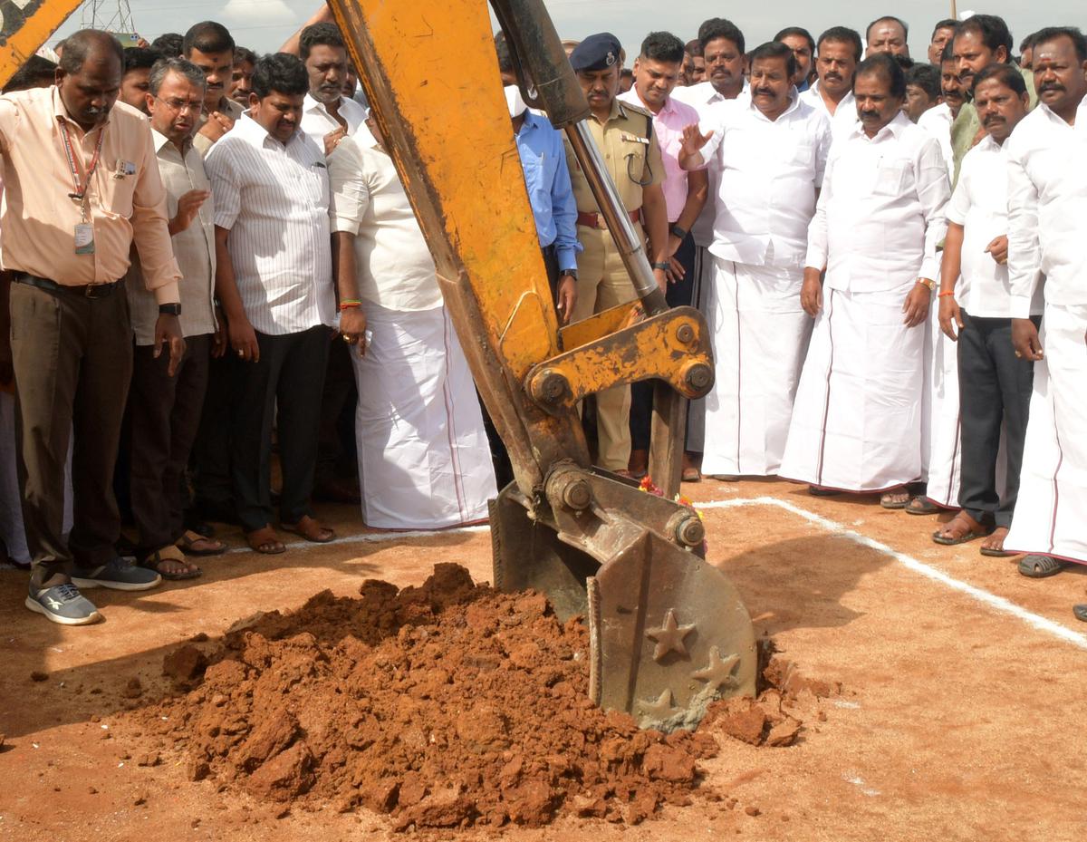 Construction work on Integrated Bus Terminal in Tiruchi begins
