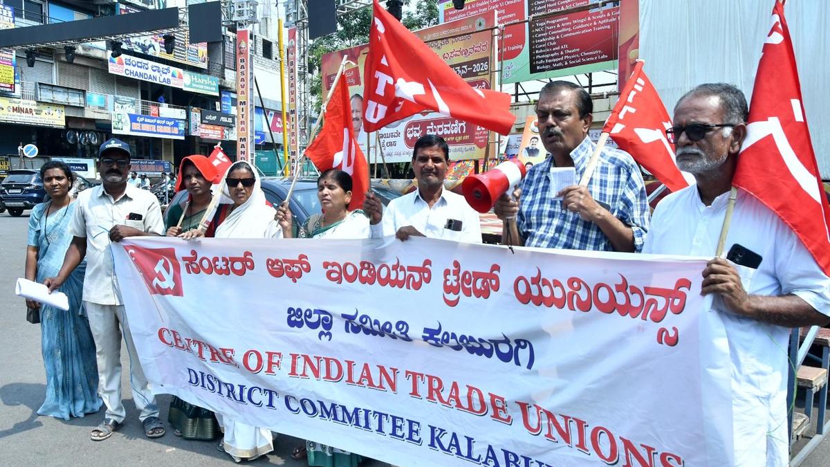 CITU stages protest in Kalaburagi backing NCR workers’ stir