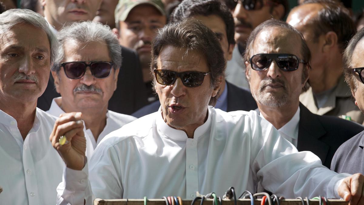 Pakistan will hold parliamentary elections at the end of January, delaying a vote due in November