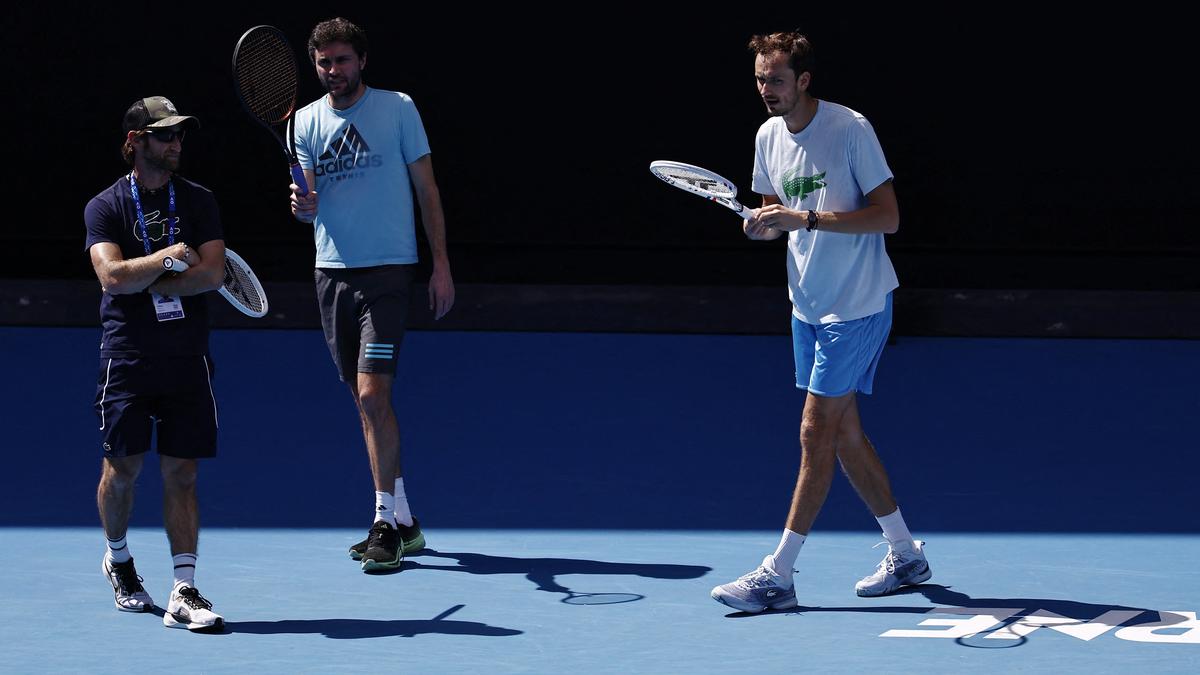 Medvedev splits with coach Cervara after eight-year partnership
