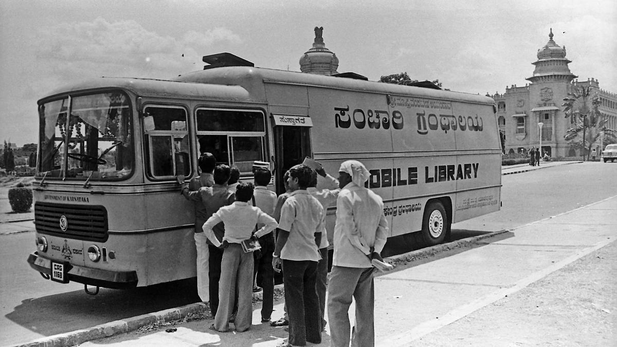 From rooms to boats to doorstep delivery, diving into the history of the moving libraries of India