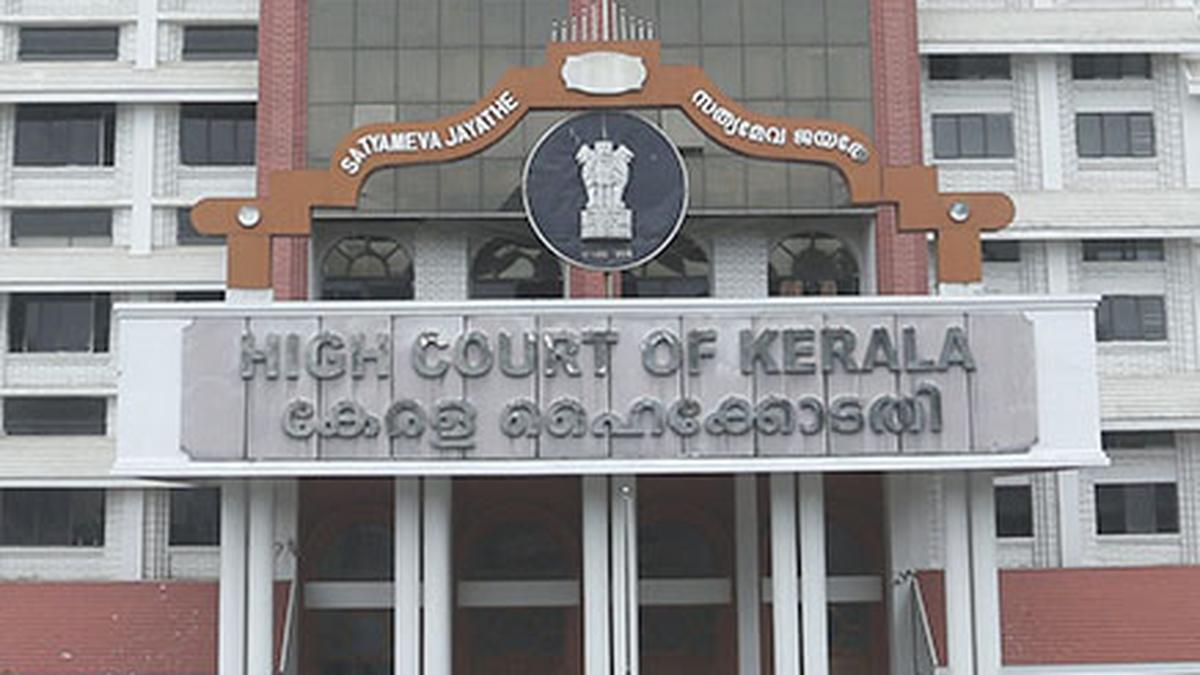 Kerala High Court criticises LDF, UDF hartals in Wayanad