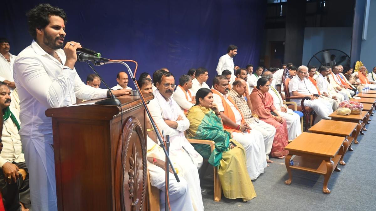 Dharmasthala: Nikhil Kumaraswamy demands probe by Central agency