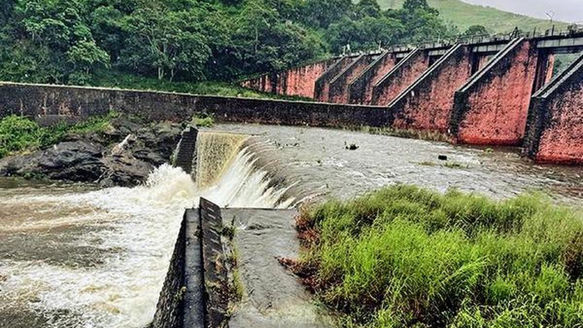 Water level in Mullaperiyar dam stands at 111.65 feet