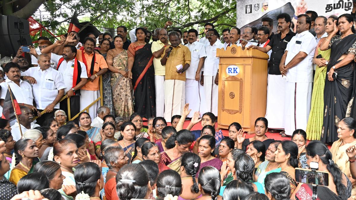 Union Budget: DMK cadre stage protest against Centre in Coimbatore, Tiruppur