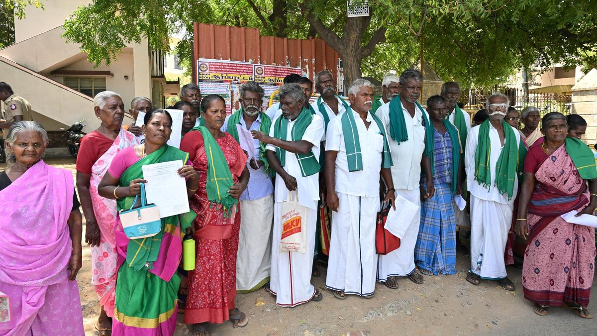 Villagers seek Collector’s intervention to check dumping of waste in waterbody