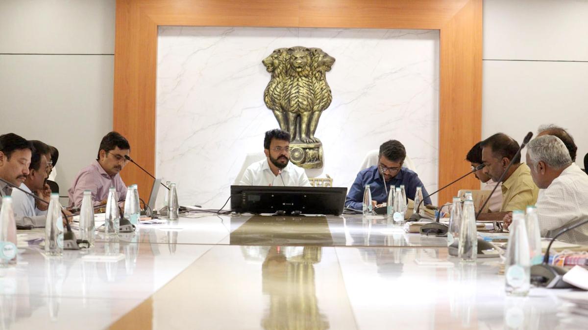 Guntur Collector calls for safer, aesthetically designed junctions
