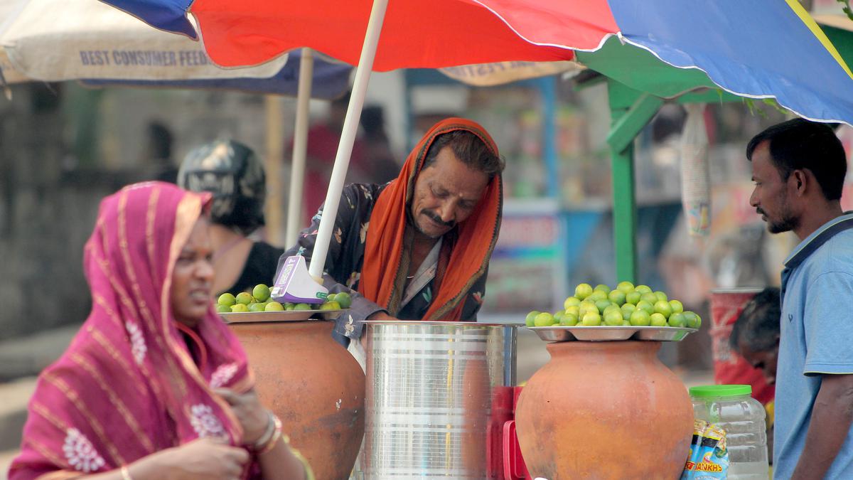 « L’hydratation est essentielle pour lutter contre la chaleur alors que le mercure augmente en été », déclare le département de la santé du Tamil Nadu