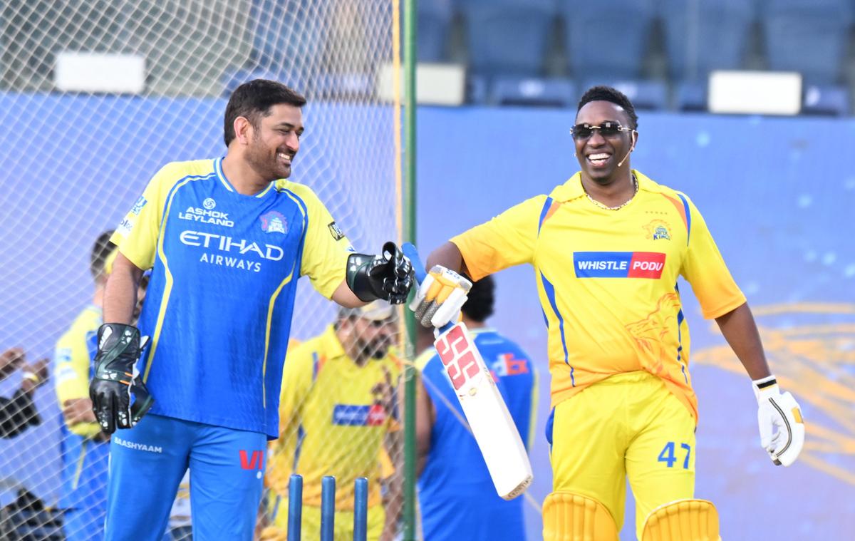 CSK’s MS Dhoni and Dwayne Bravo at ‘Roar 2026’ event