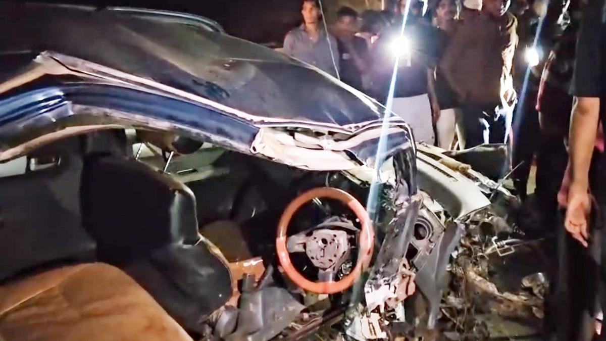 Three killed, one injured as car hits divider in Kerala’s Kasaragod