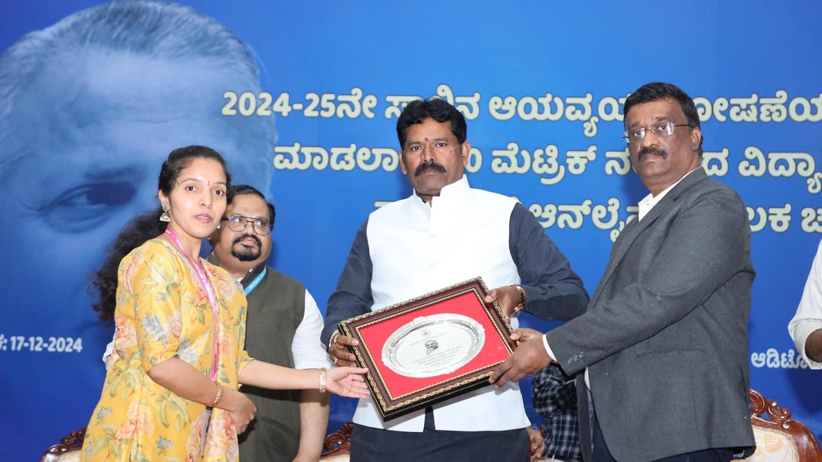 Around 2.5 lakh students admitted to hostels every year: Karnataka Minister