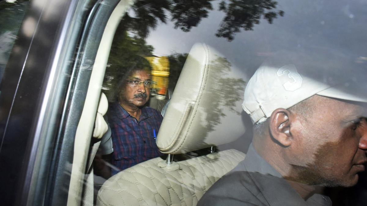 SC denies interim relief to Kejriwal, asks ED to respond on his arrest