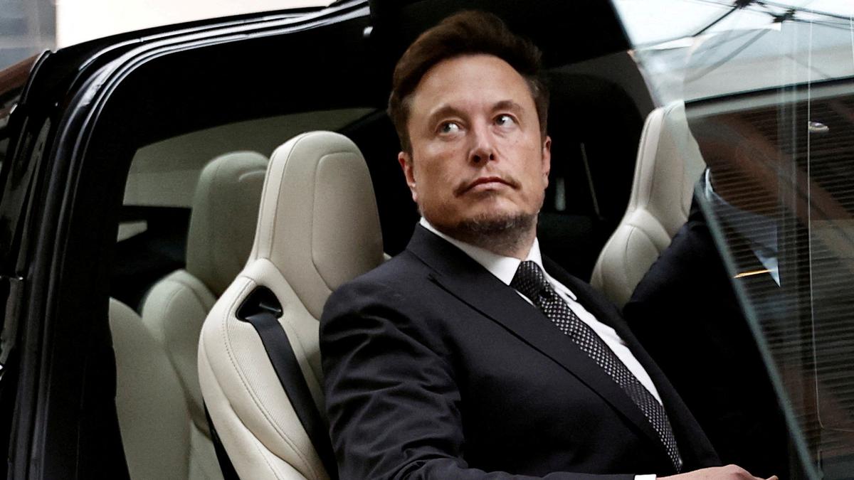 Musk says he will talk to Tim Cook about Apple tax