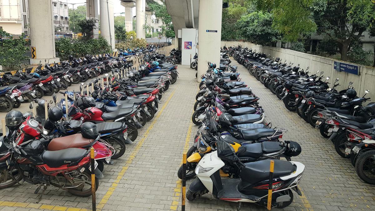 Chennai Metro Rail stations run short of space for parking vehicles