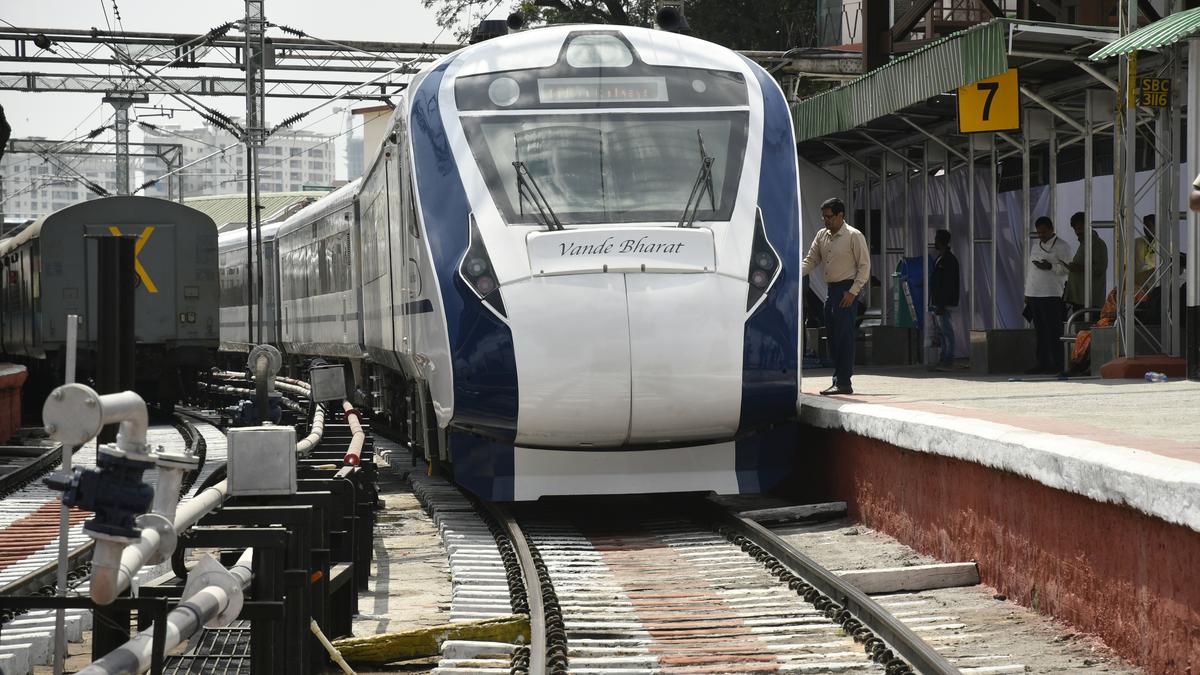 Railways plans to export Vande Bharat trains by 2025-26