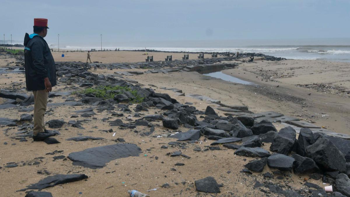 Cyclone Michaung | Puducherry imposes section 144, Beach Road closed