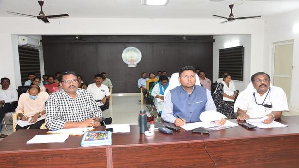 Andhra Pradesh: action will be taken against officials if they fail to meet e-crop insurance targets, says Collector