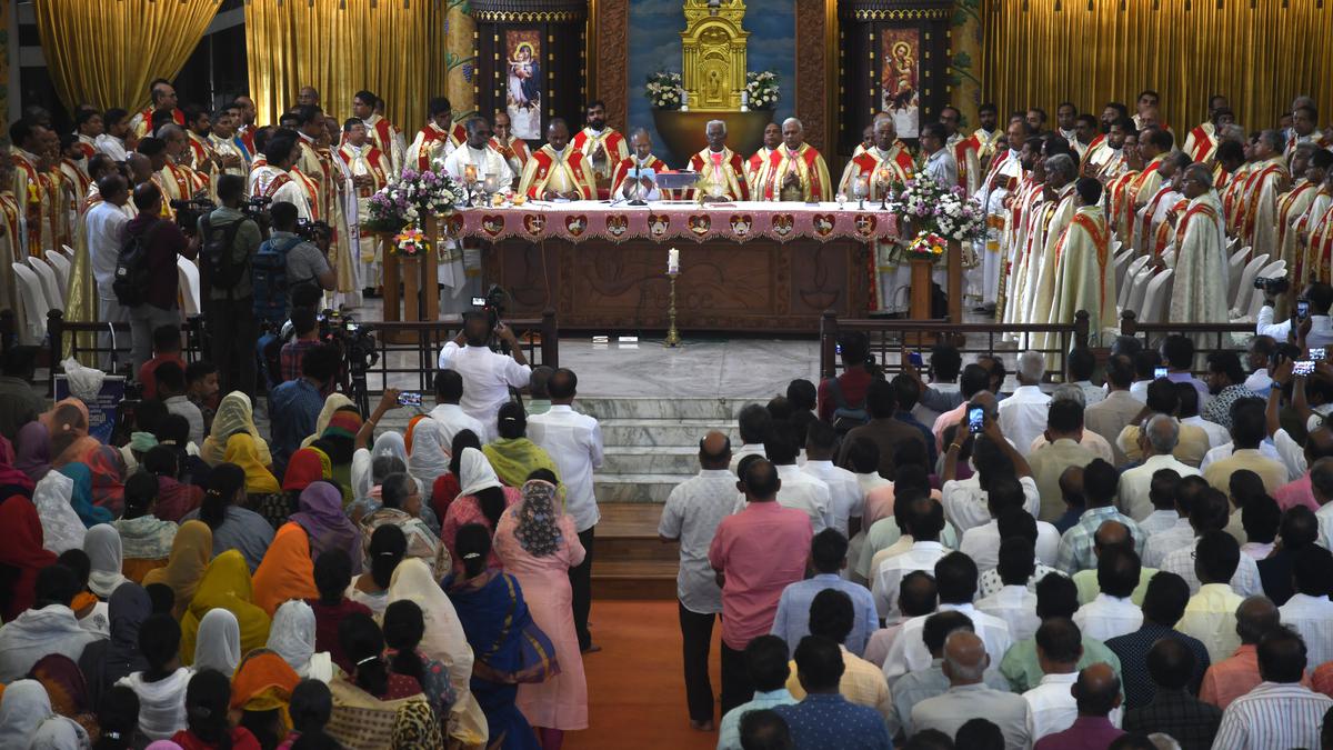Rebel group celebrate full congregation-facing mass inside St. Mary’s basilica