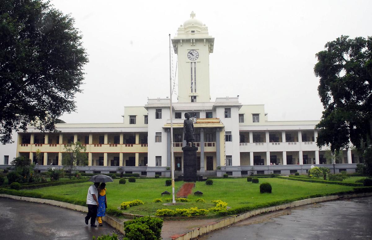 Kerala University Senate firm on withdrawal of Governor’s  notification