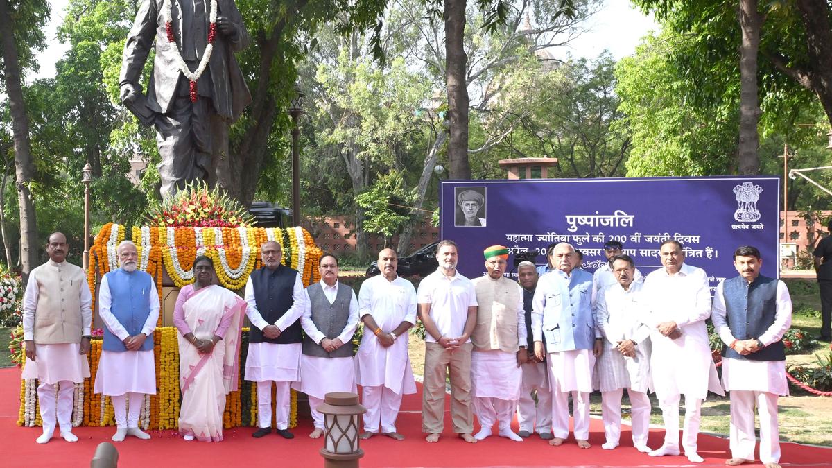 President Murmu, PM Modi, leaders pay tribute to Mahatma Jyotirao Phule on 200th birth anniversary