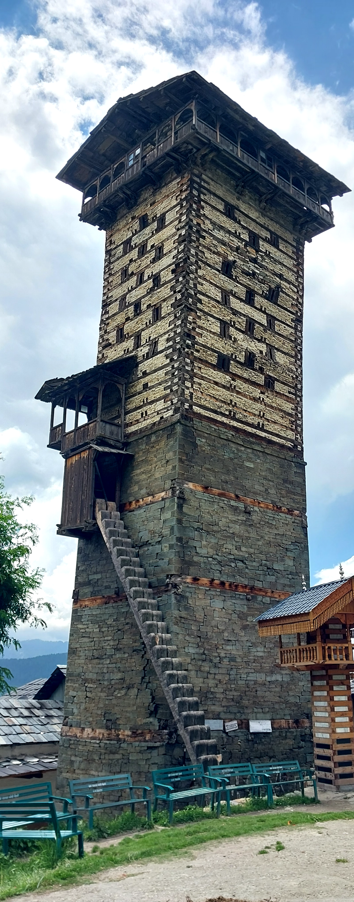 Chehni Kothi in Himachal was built without any mortar.