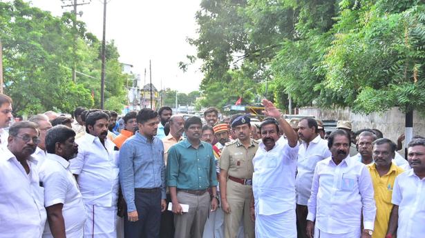 K.,N. Nehru, senior officials inspect bus stand site in Srirangam