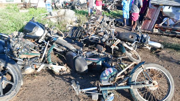 BJP functionary’s vehicle, godown set ablaze, five vehicles damaged in Dindigul