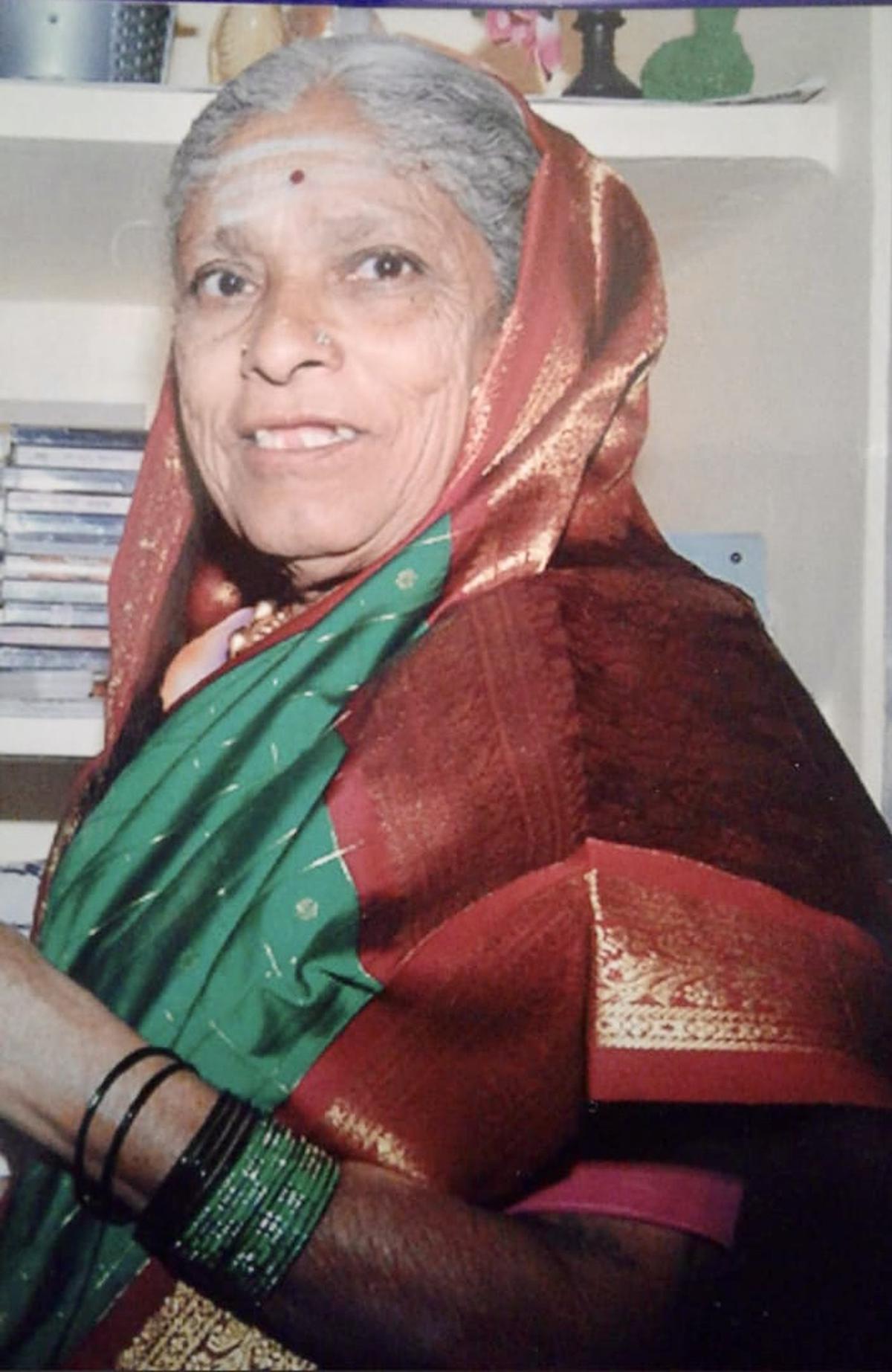 The late Mallamma Dhotre had woven the Motichoor sari pallu with the help of her husband, Girappa,  some 40 years ago, for Vijay Hagargundagi. 