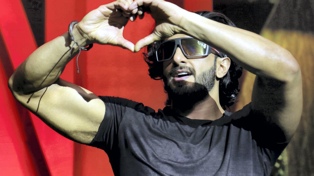 FIR against actor Ranveer Singh over obscene pictures on social media