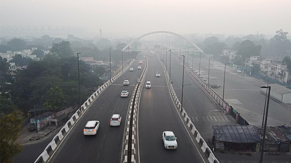 Delhi-NCR air quality remains in ‘very poor’ category, residents raise health concerns