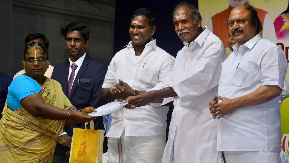 Puducherry CM appeals to street vendors to operate without hindering traffic, pedestrians