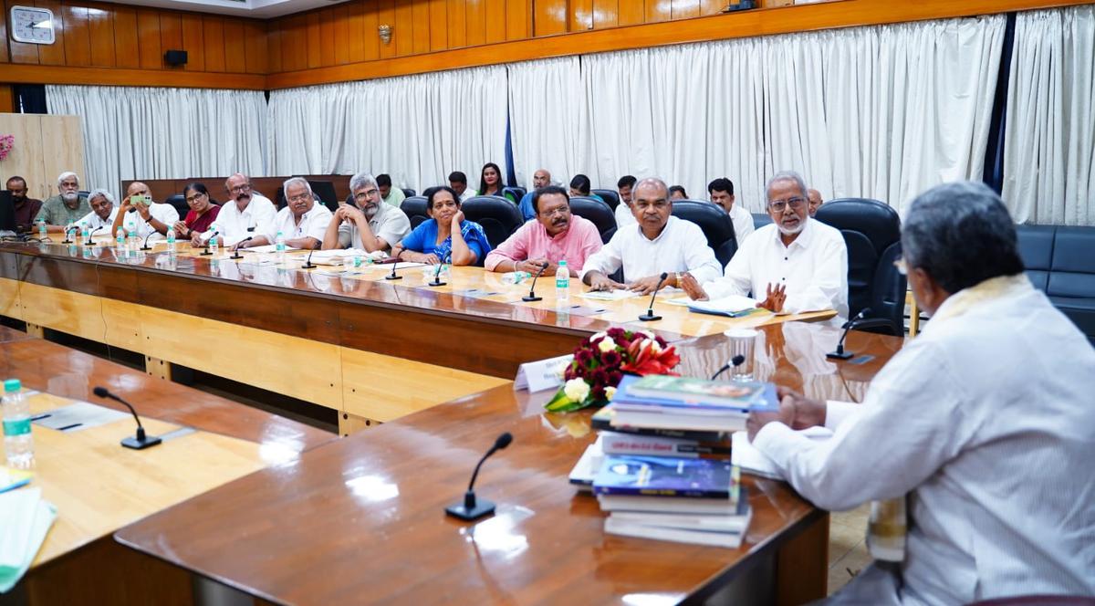 Chief Minister Siddaramaiah met writers in Bengaluru on Monday. 