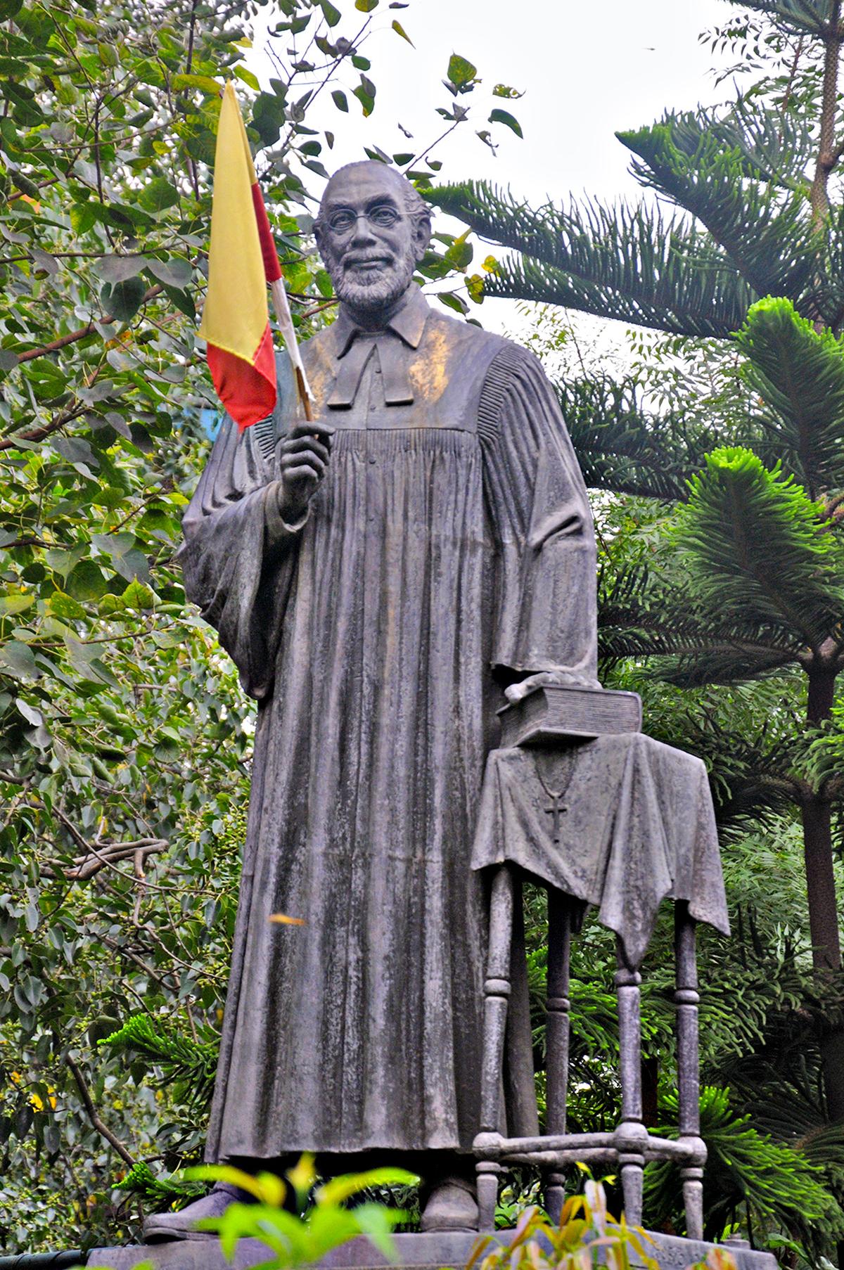 Dr. Ferdinand Kittel’s statue on M.G. Raod near Mayo Hall.