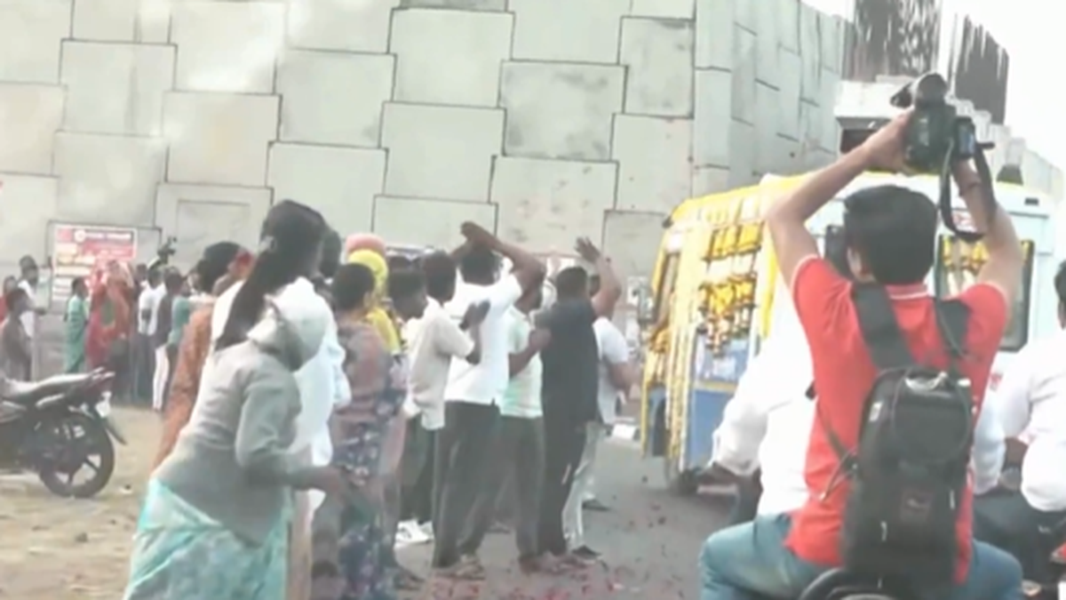 Ajit Pawar plane crash LIVE: Follow the Hindu's Live updates as Maharashtra bids farewell to Ajit Pawar.