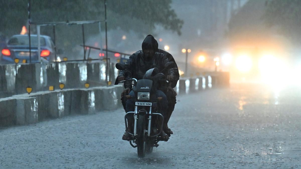 Heavy rain lashes many parts of city and rural areas of Madurai